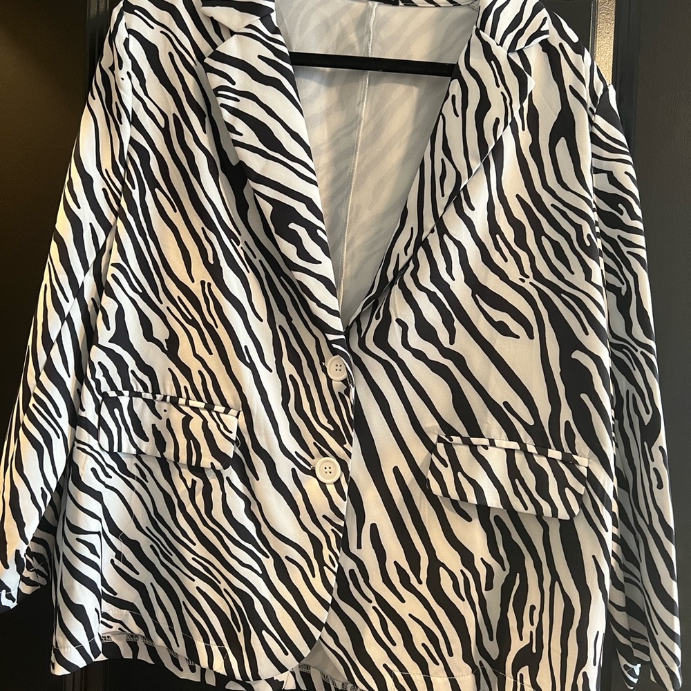 Zebra business top
